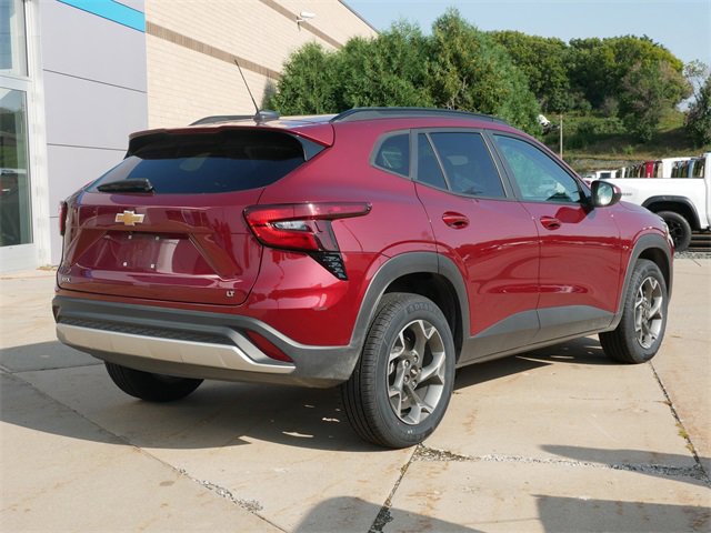 2024 Chevrolet Trax LT photo 6