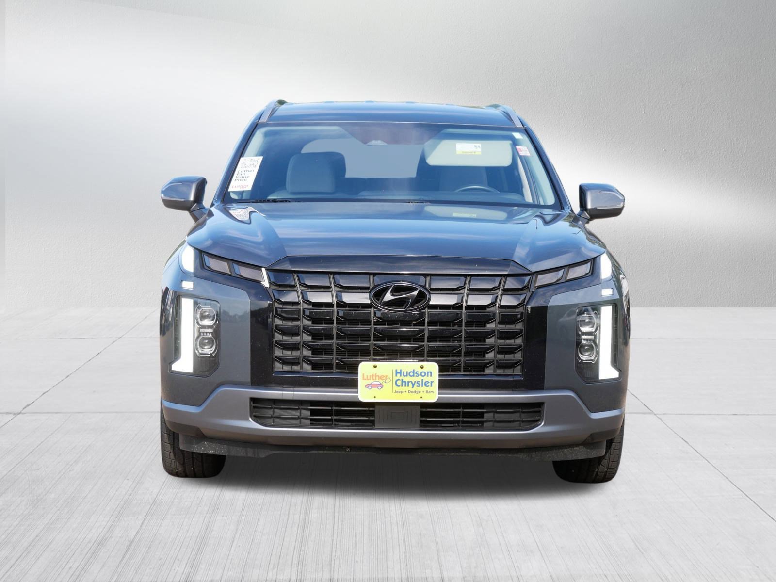 2025 Hyundai Palisade SEL photo 2