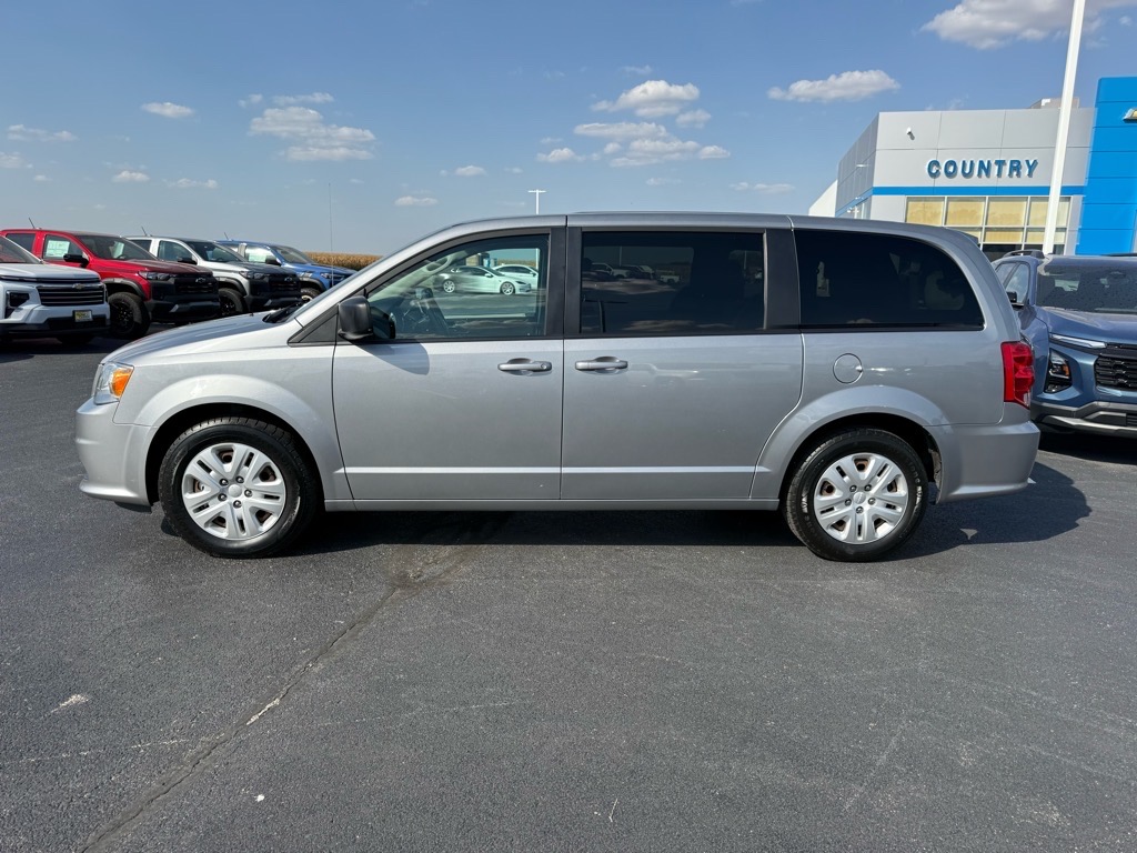 Used 2018 Dodge Grand Caravan SE with VIN 2C4RDGBG5JR134086 for sale in Herscher, IL