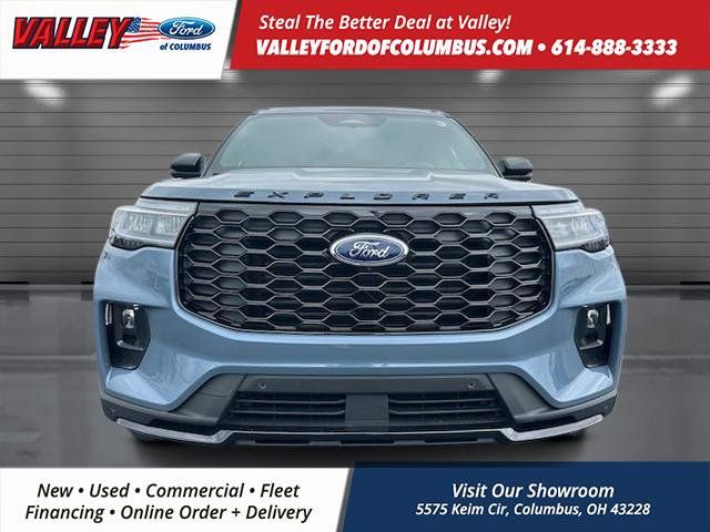 2025 Ford Explorer ST-Line photo 2