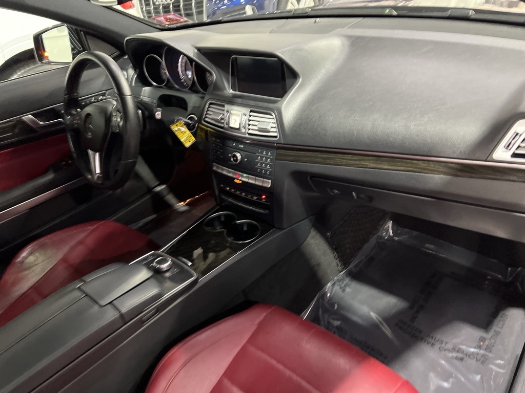 2016 Mercedes Benz E 400 4MATIC photo 9