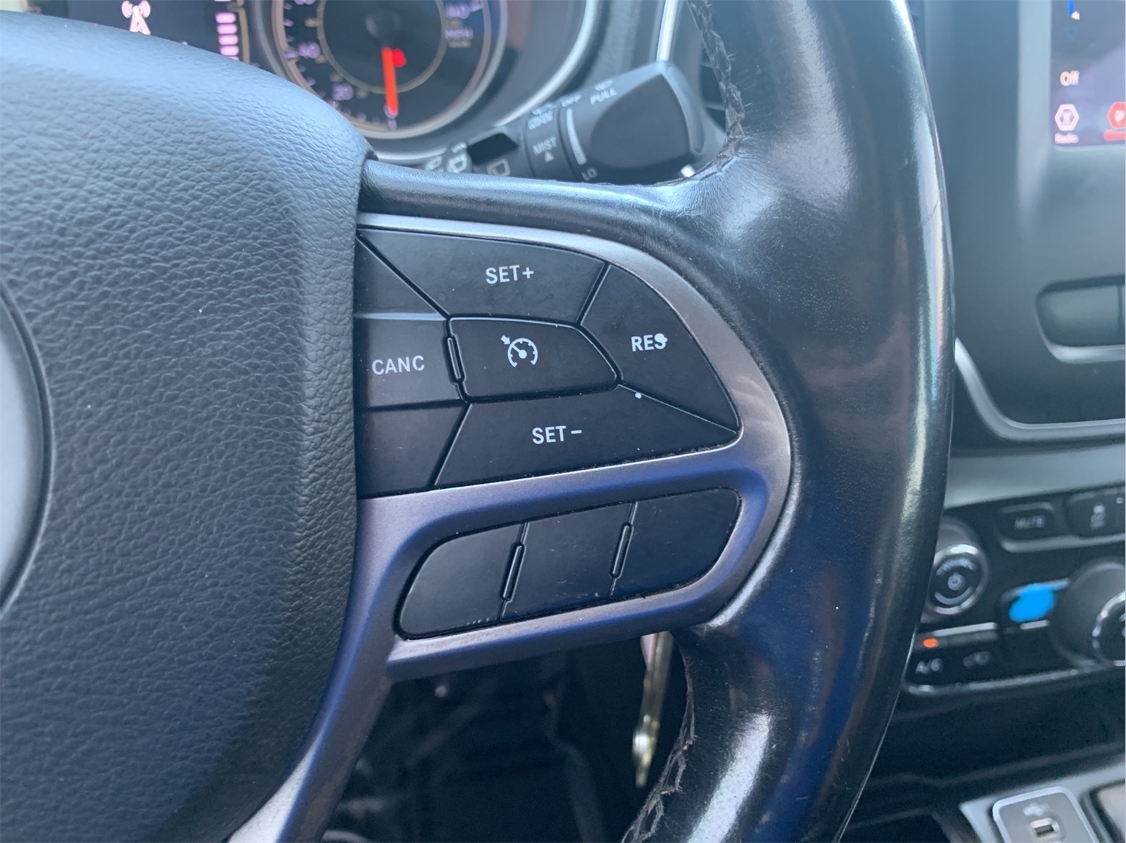 2020 Jeep Cherokee Latitude photo 12