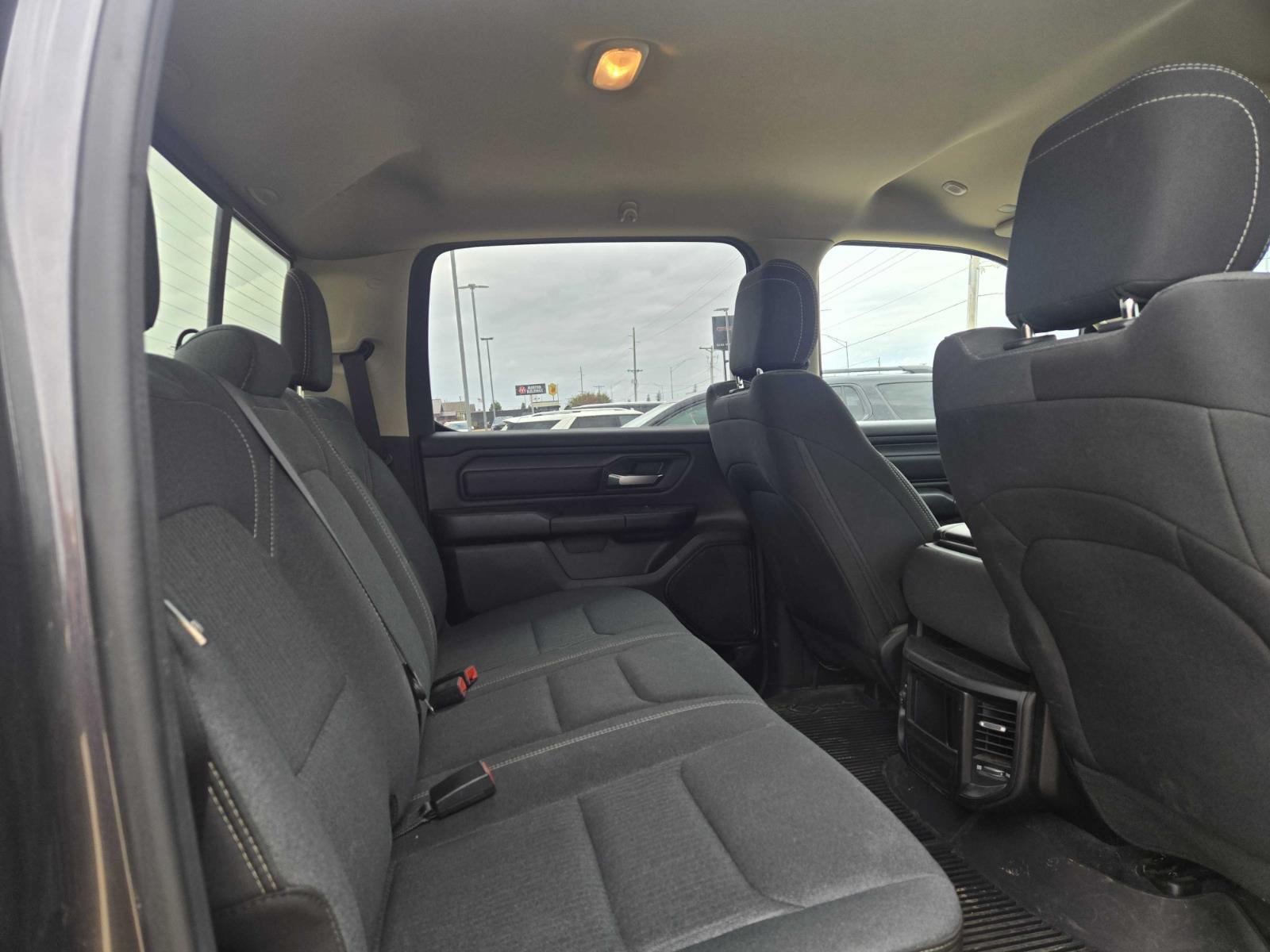 2021 Ram 1500 Tradesman photo 4