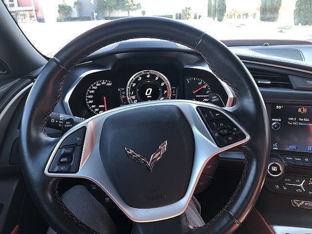 2015 Chevrolet Corvette Stingray 2LT photo 14