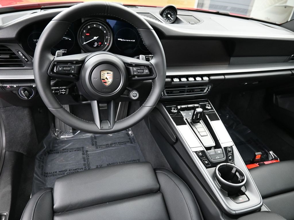2024 Porsche 911 4S photo 5