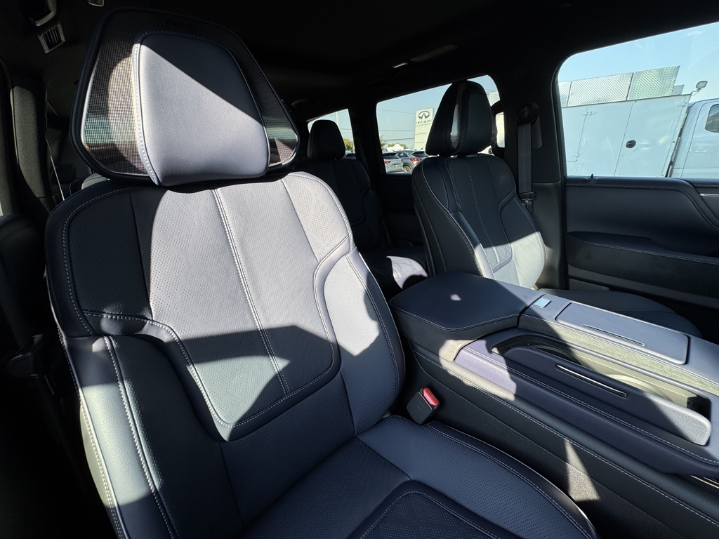 2026 Infiniti QX80 Sensory photo 25