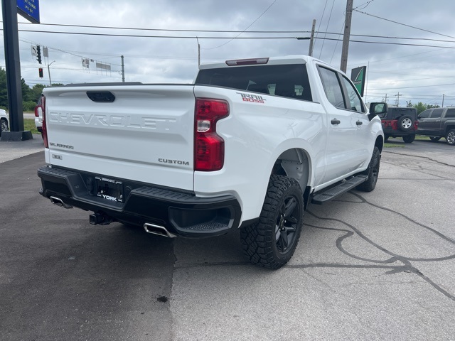 2022 Chevrolet Silverado 1500 Custom Trail Boss photo 2