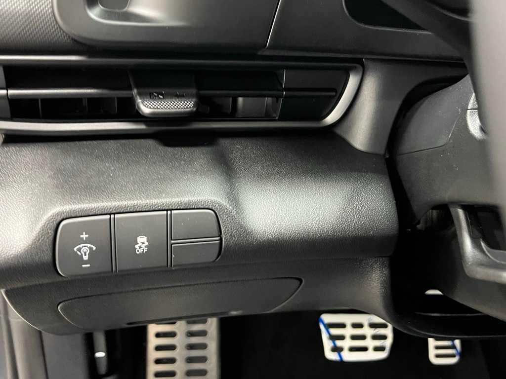 2025 Hyundai Elantra SEL Sport photo 31