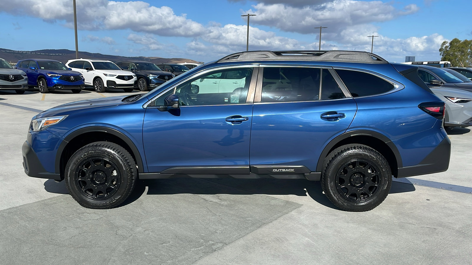 2022 Subaru Outback Limited photo 2