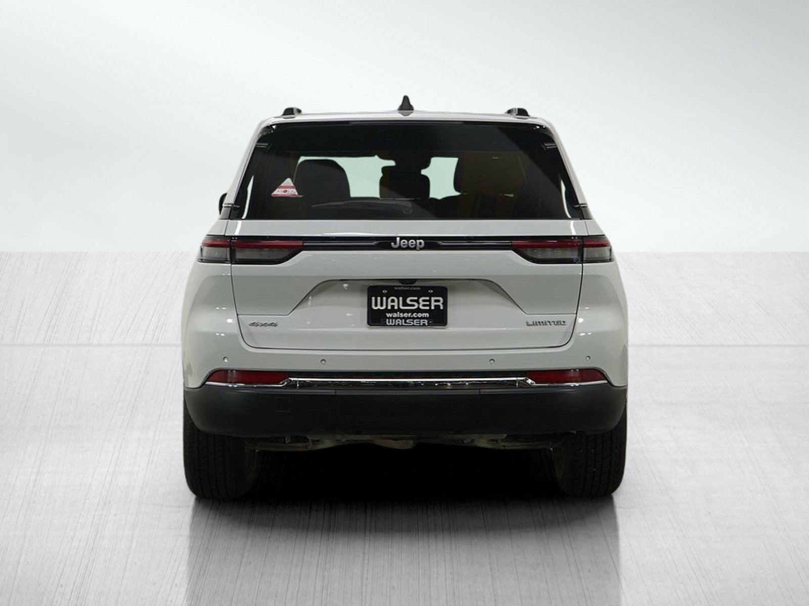 2024 Jeep Grand Cherokee Limited photo 3