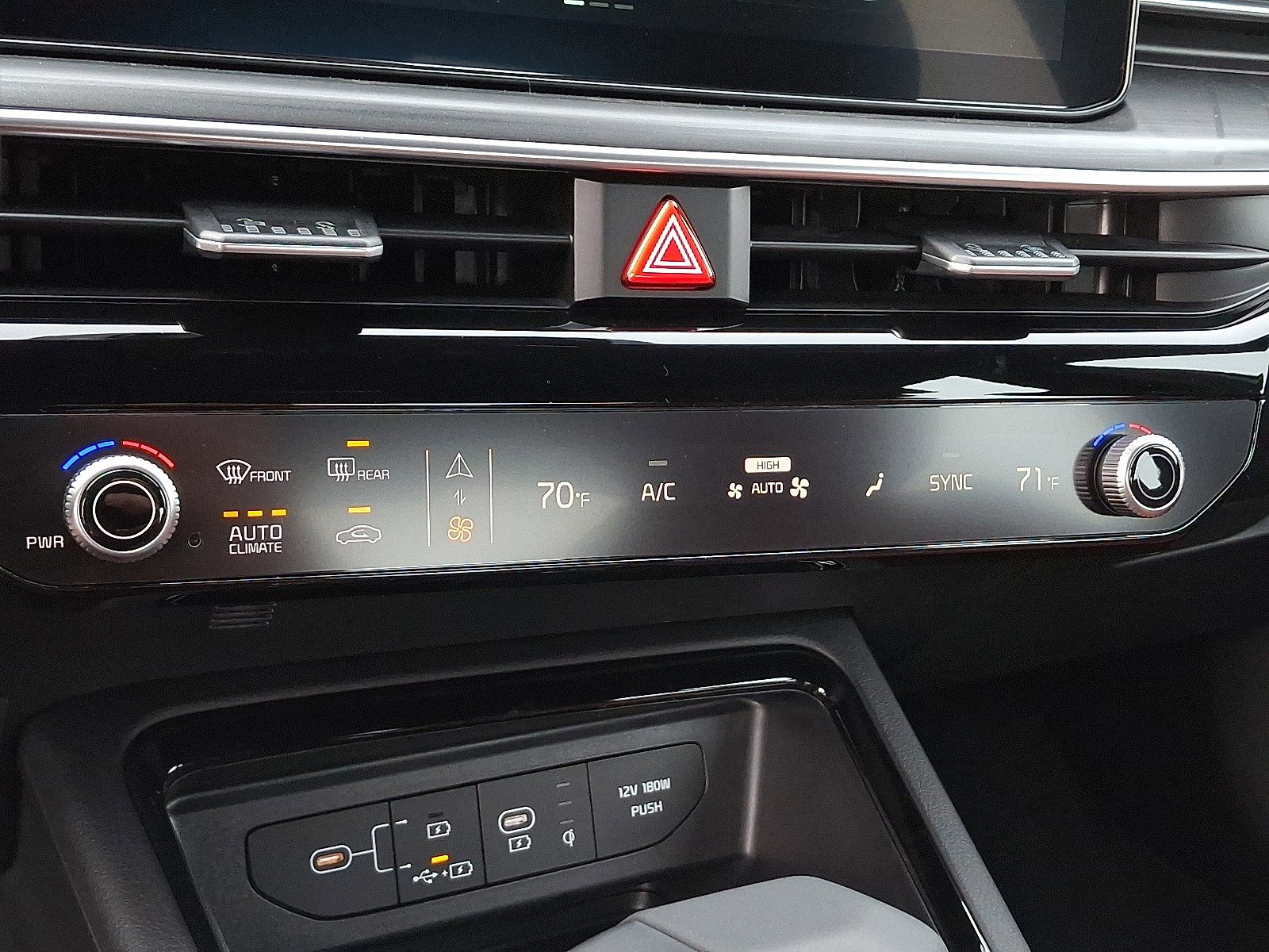 2026 Kia K5 GT-Line photo 7