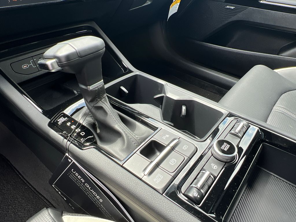 2025 Kia K5 GT-Line photo 28
