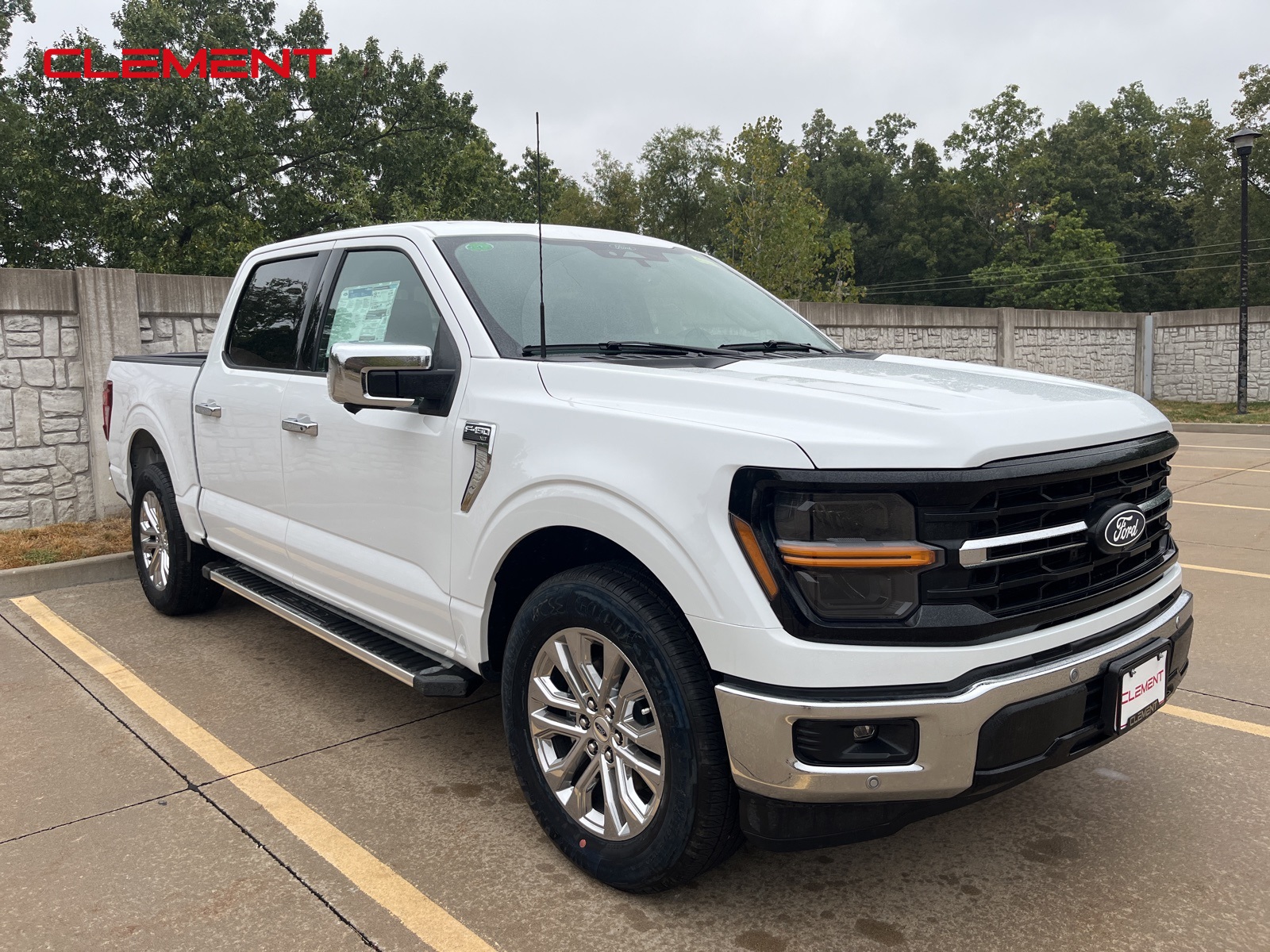 2024 Ford F-150 XLT photo 3