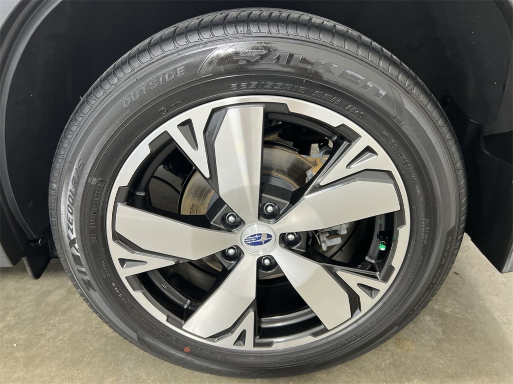 2021 Subaru Forester Touring photo 18