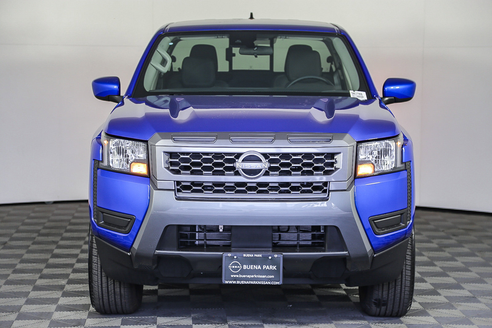 2025 Nissan Frontier Crew Cab SV photo 4