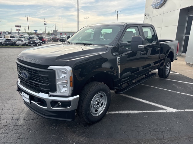 2025 Ford F-350 XL photo 2
