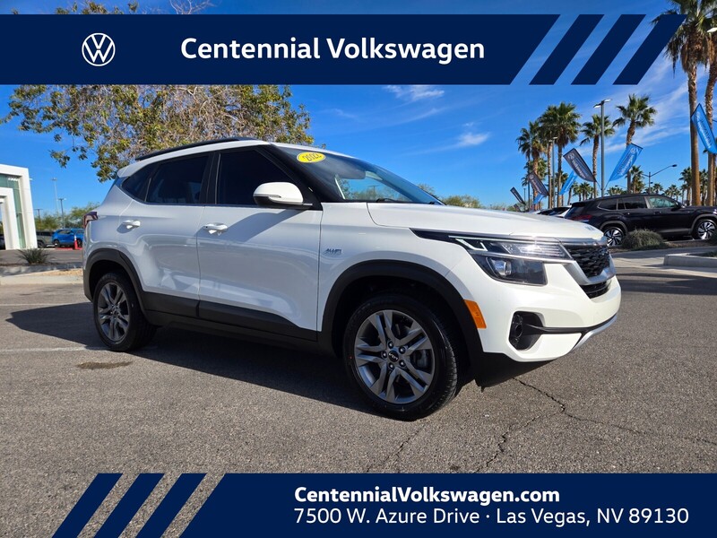 2022 Kia Seltos S's photo