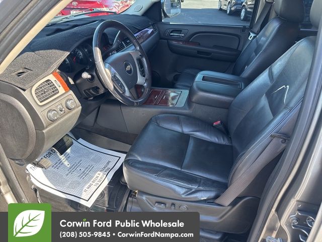 2009 Chevrolet Suburban 1500 LTZ photo 10