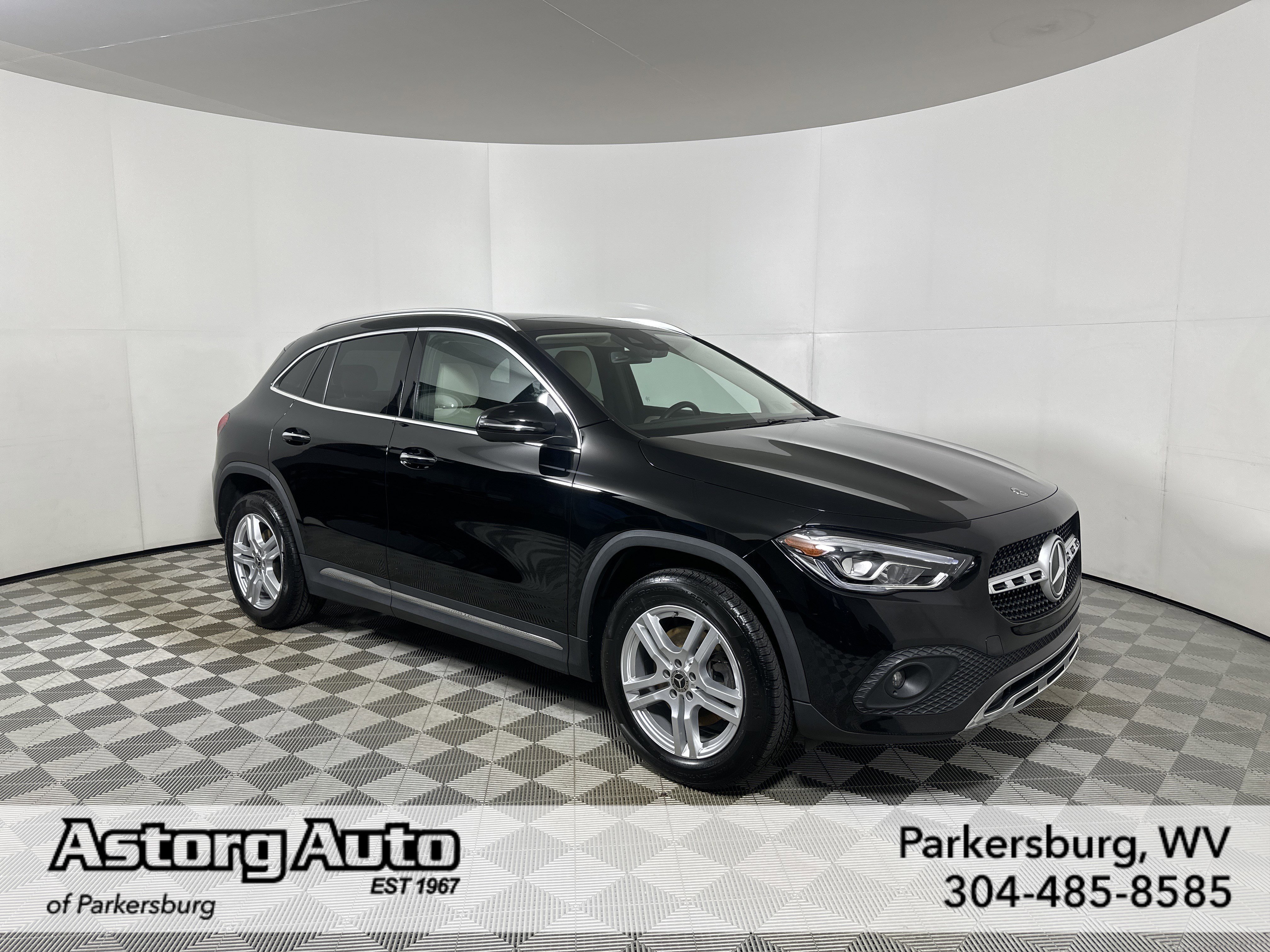 2023 Mercedes-Benz GLA Base's photo