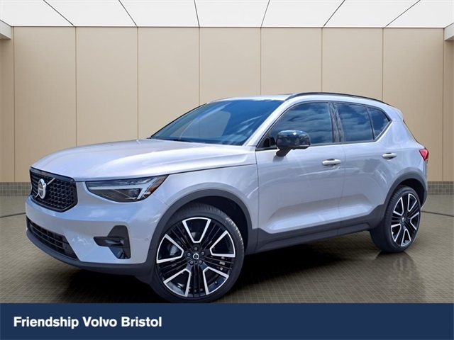 2026 Volvo XC40 Plus's photo