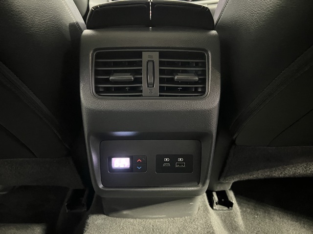 2022 Nissan Rogue SL photo 9
