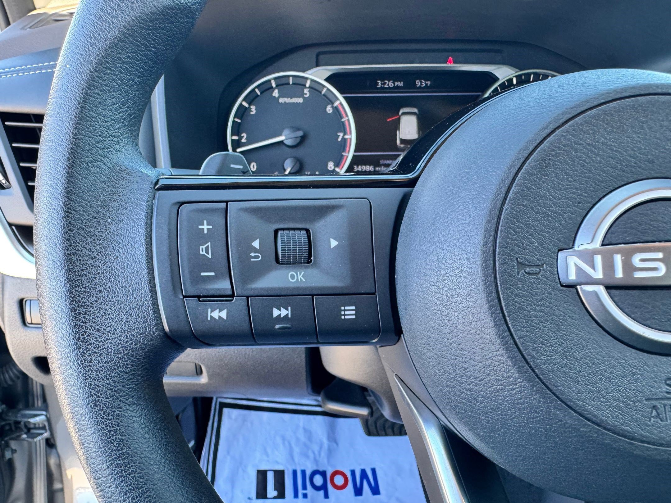2023 Nissan Rogue SV photo 11