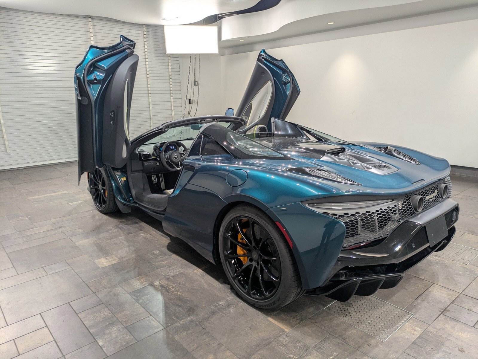 2025 Mclaren ARTURA Spider photo 23