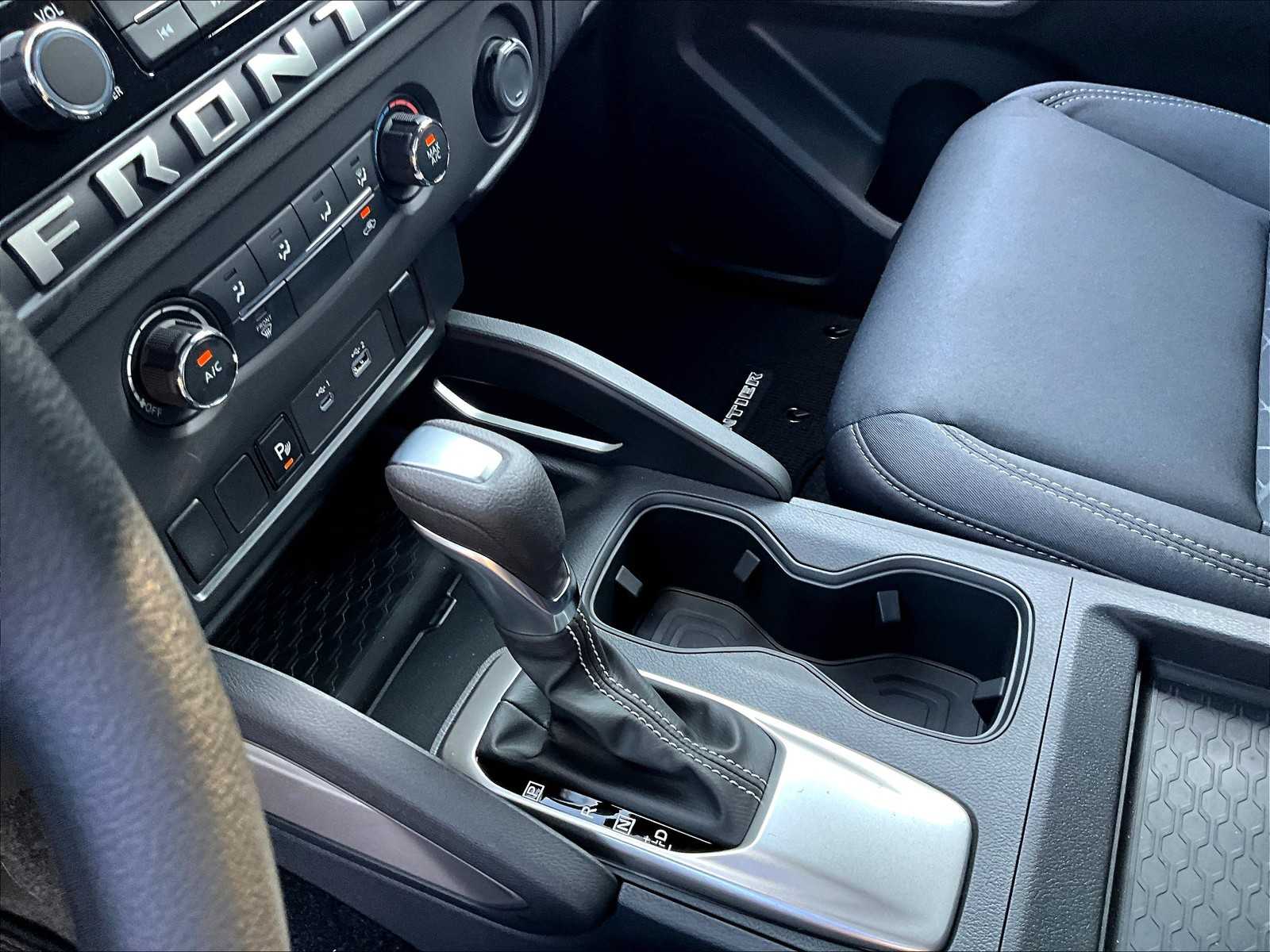 2025 Nissan Frontier SV photo 20
