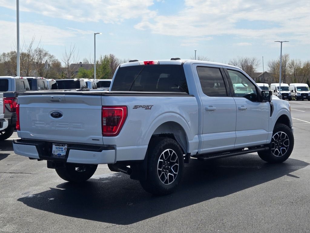 2022 Ford F-150 XLT photo 9