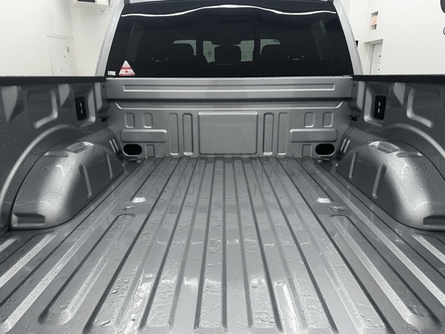 2025 Ford F-150 XLT photo 17