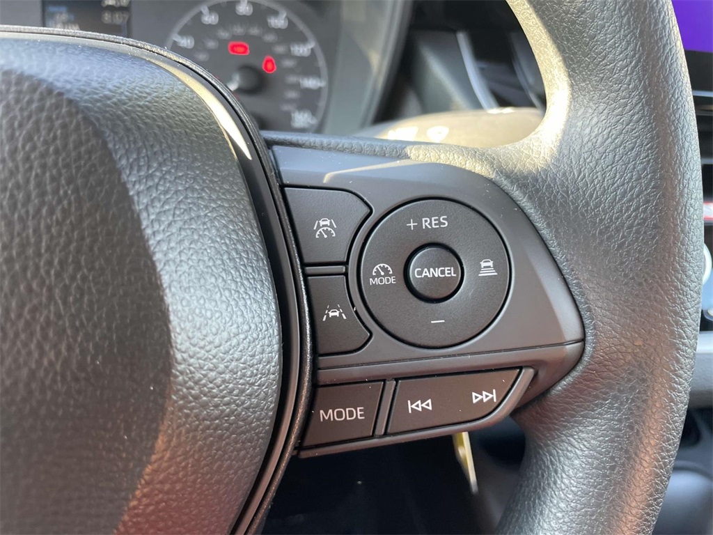 2025 Toyota Corolla LE photo 22
