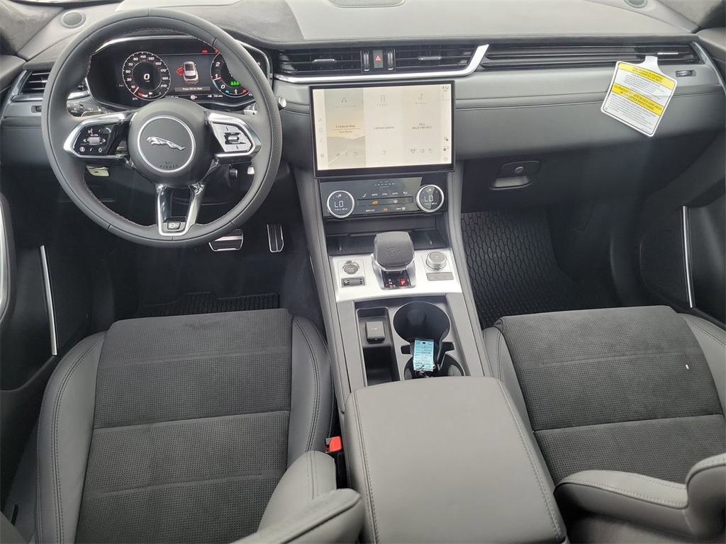 2026 Jaguar F-PACE SVR photo 14
