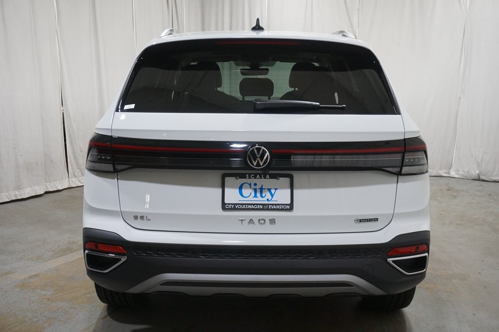2025 Volkswagen Taos SEL photo 5