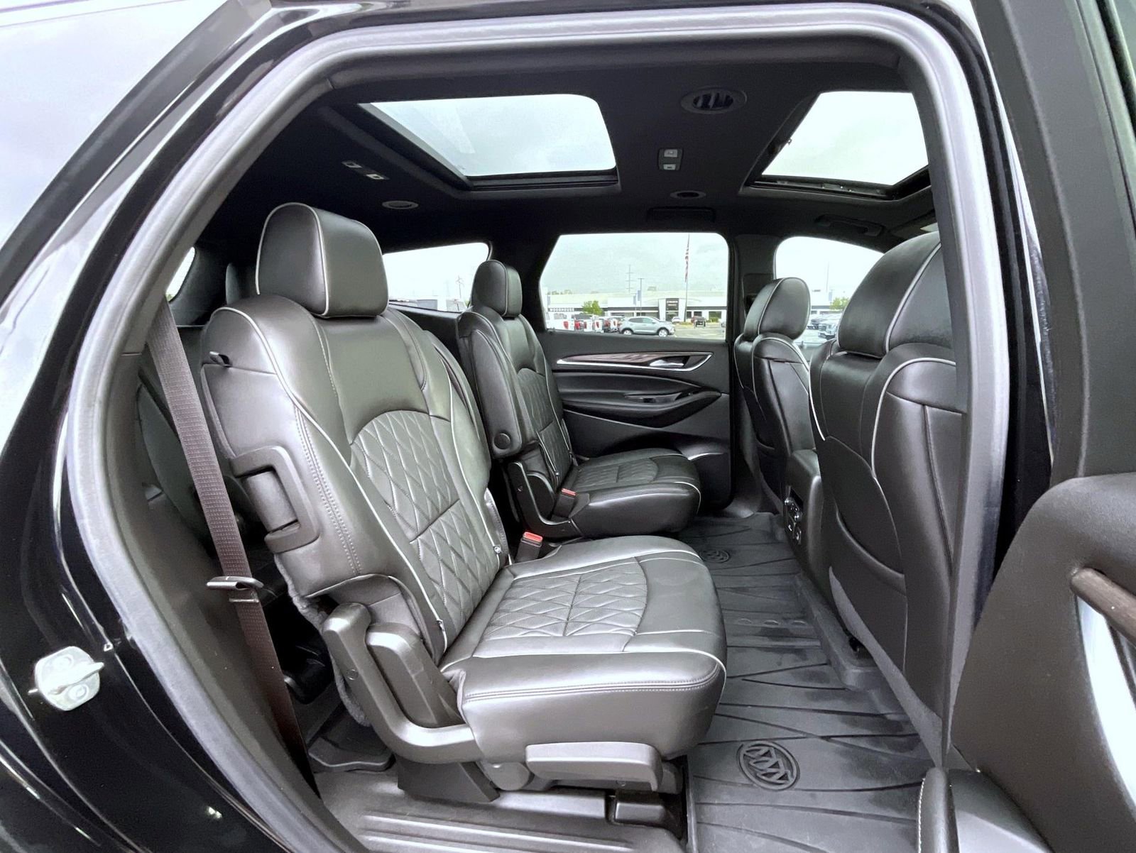 2024 Buick Enclave Avenir photo 16