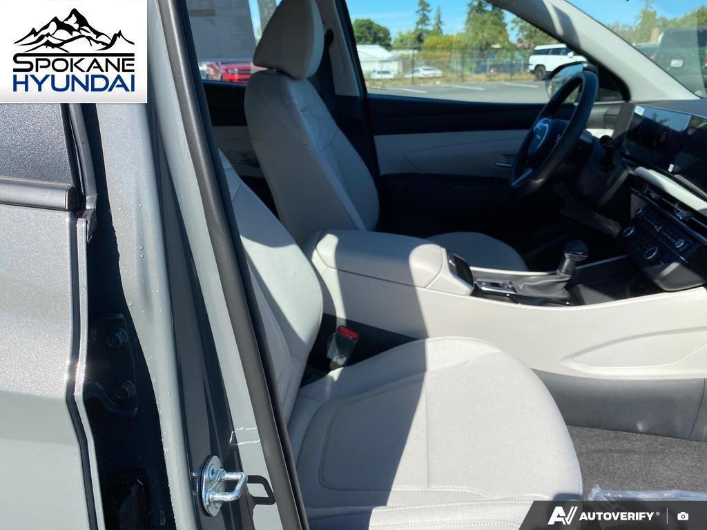 2025 Hyundai Tucson SE photo 23