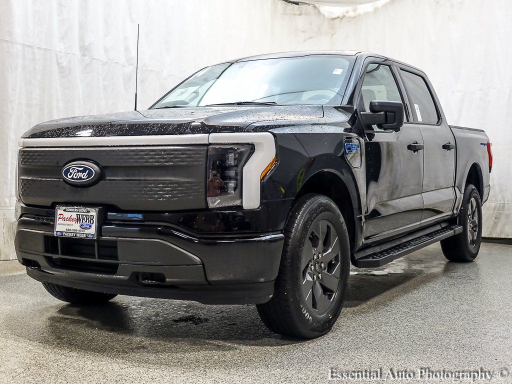 Used 2024 Ford F-150 Lightning XLT with VIN 1FTVW3LK6RWG19148 for sale in Downers Grove, IL