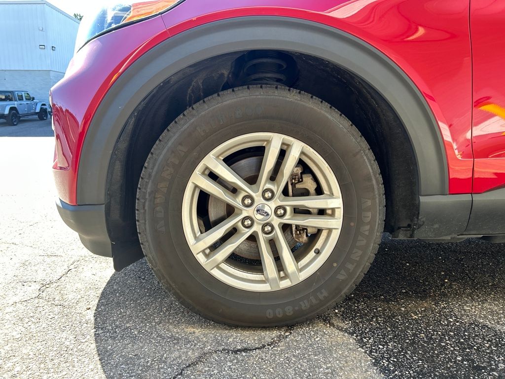 2023 Ford Explorer XLT photo 4