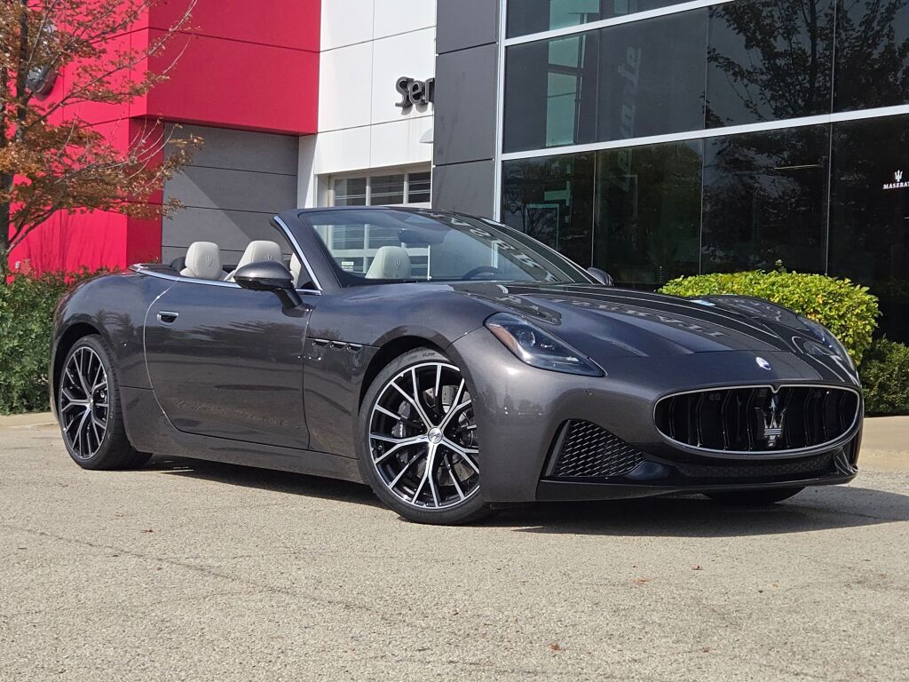 2026 Maserati Grancabrio photo 2