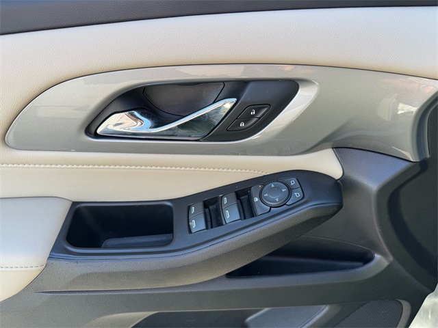 2023 Chevrolet Traverse LS photo 8
