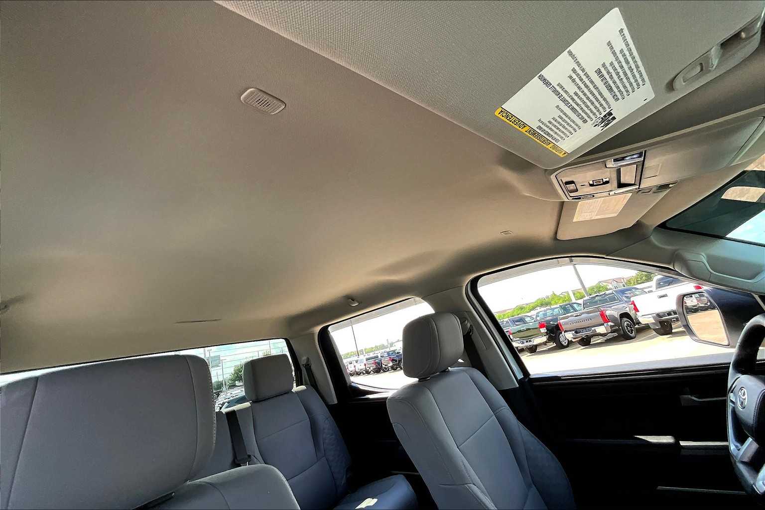 2022 Toyota Tundra SR5 photo 12