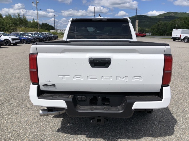 2025 Toyota Tacoma SR5 Double Cab photo 4