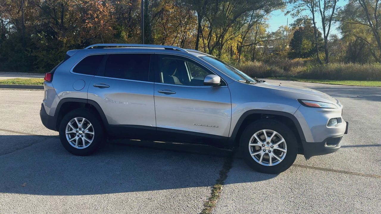 2017 Jeep Cherokee Latitude photo 4