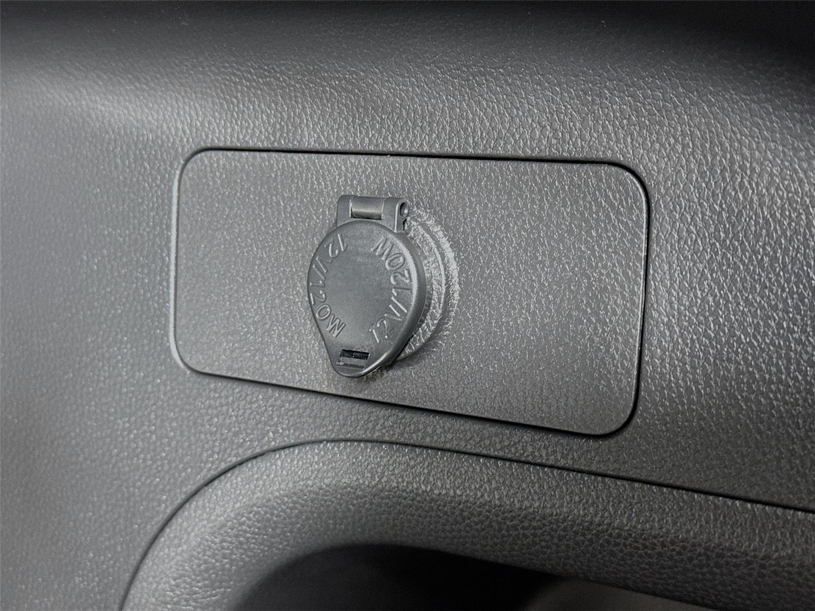 2024 Toyota RAV4 Hybrid XLE photo 36