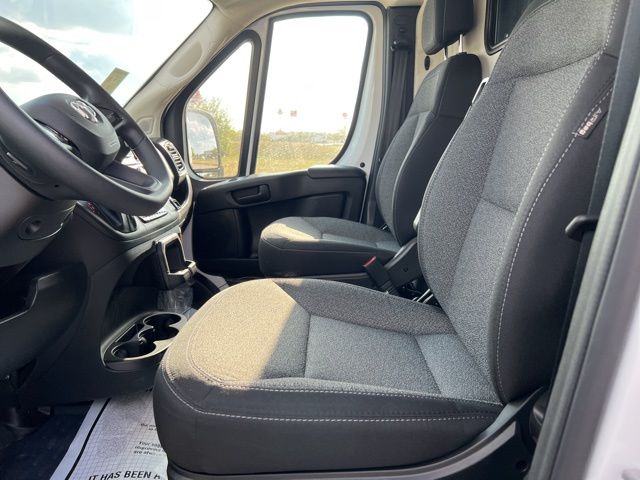 2025 Ram ProMaster 2500 photo 9
