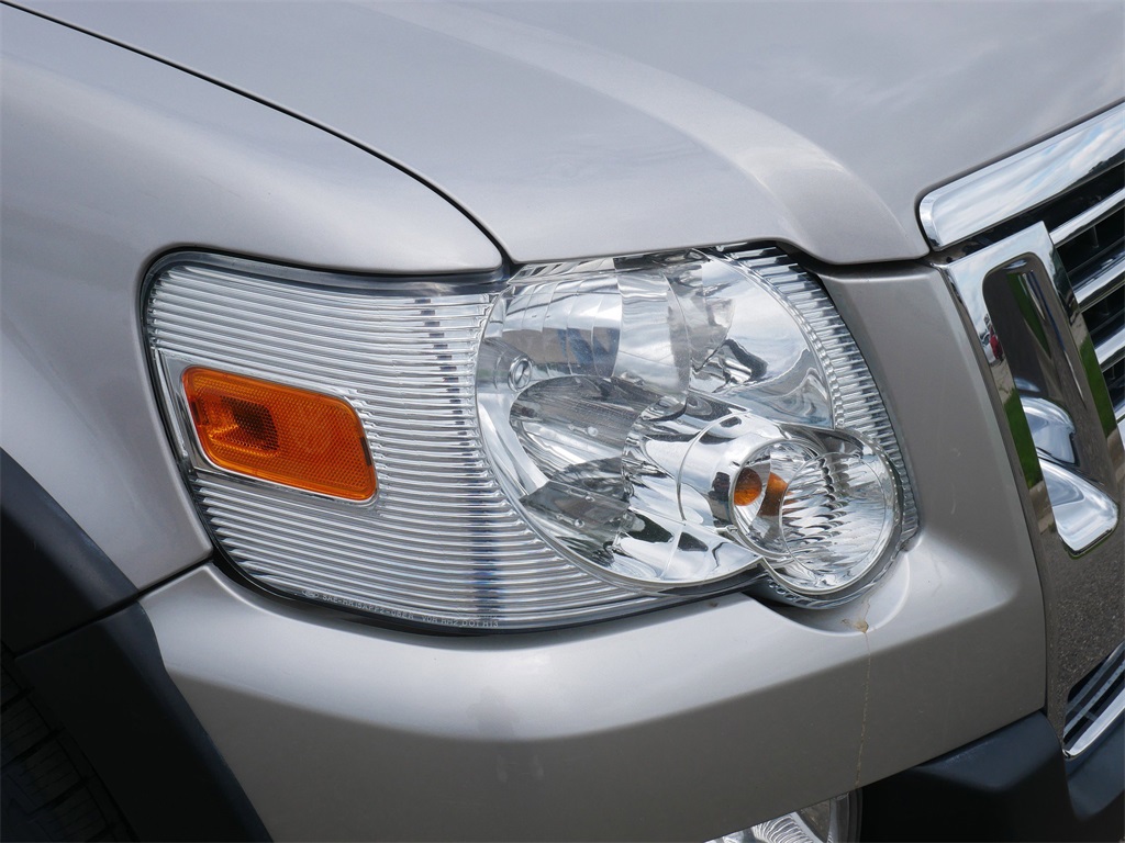 2007 Ford Explorer Sport Trac XLT photo 10