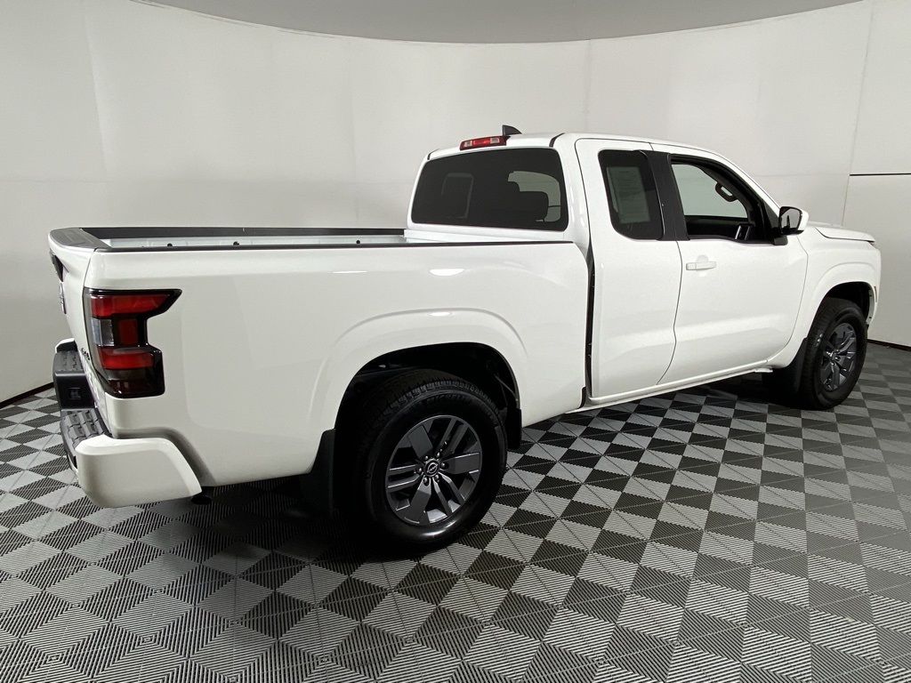 2025 Nissan Frontier SV photo 10