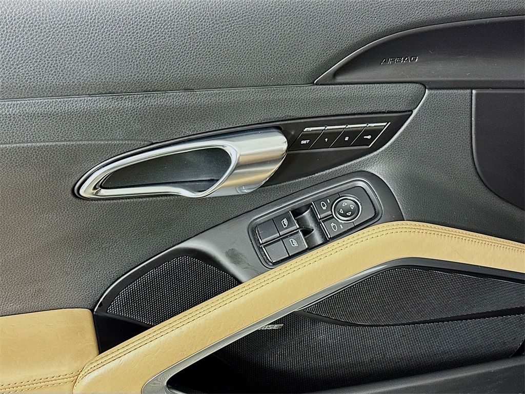 2018 Porsche Boxster Base photo 18