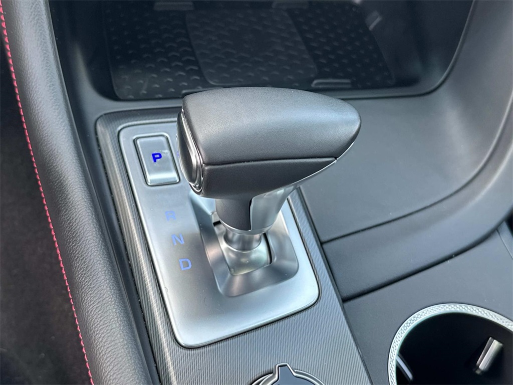 2025 Genesis G70 2.5T photo 21