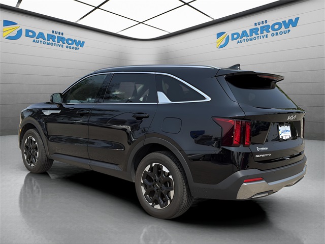 2024 Kia Sorento S photo 2