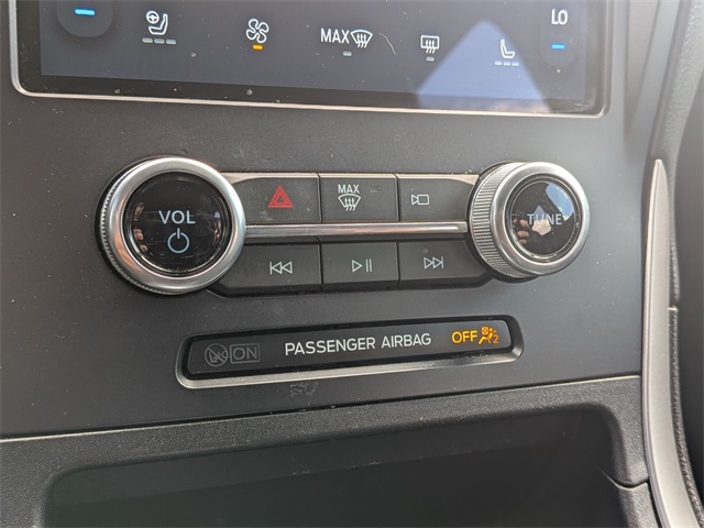 2021 Ford Edge ST photo 21